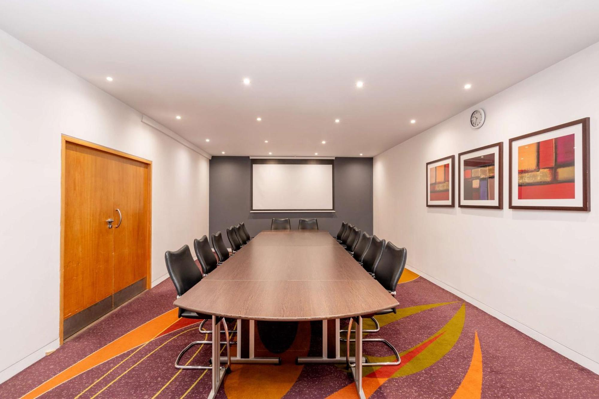 London Twickenham Stadium Hotel, A Member Of Radisson Individuals Dış mekan fotoğraf
